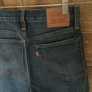 Levi’s wedgie Jean